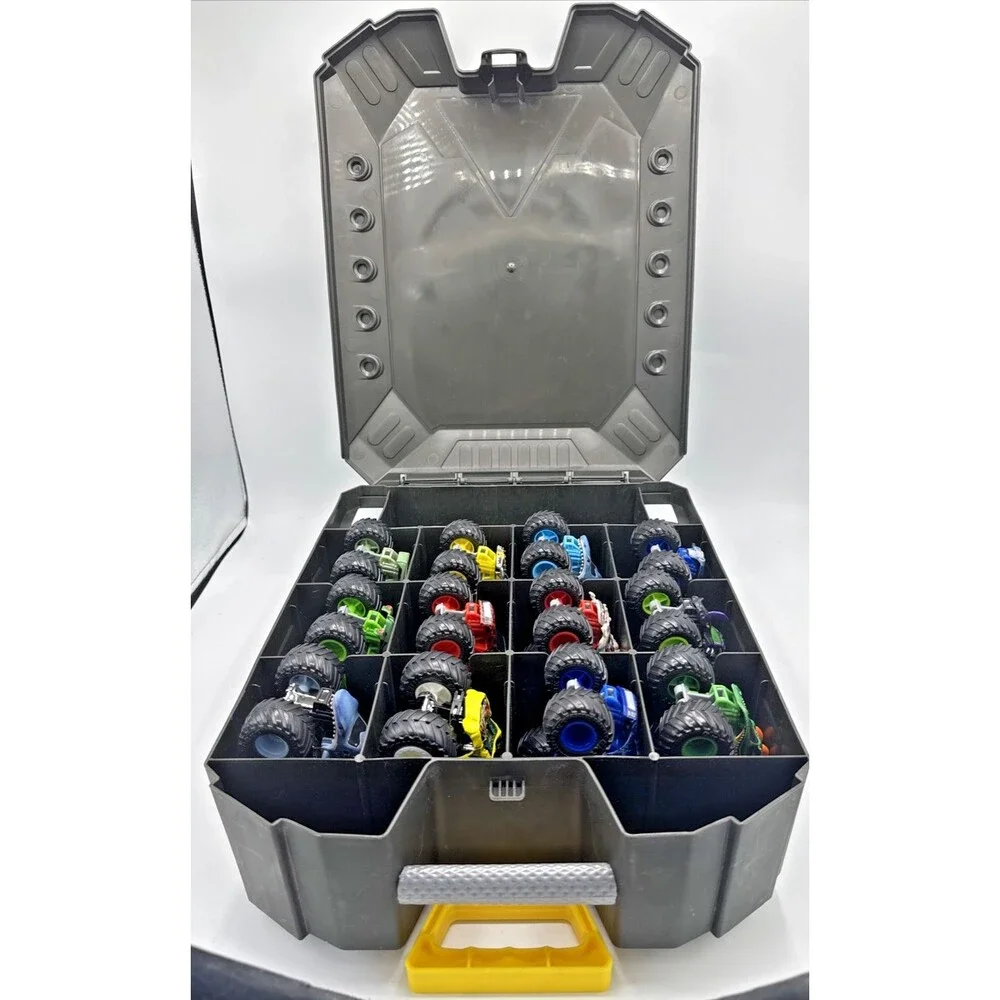 Spin Master Monster Jam Pit Party & Go Truck Carrying Case W/ 12 Trucks